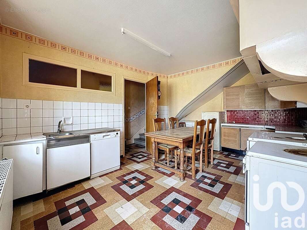 Maison 140 m² à Gruey-Les-Surance  - photo 5