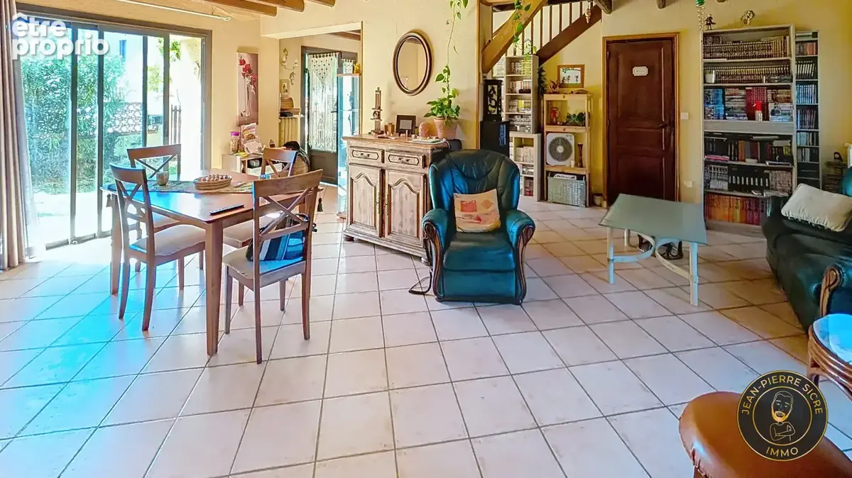 Cintegabelle — Maison de famille de 207 m2 sur trois niveaux, cinq chambres, annexes et piscine, terrain clos - photo 12