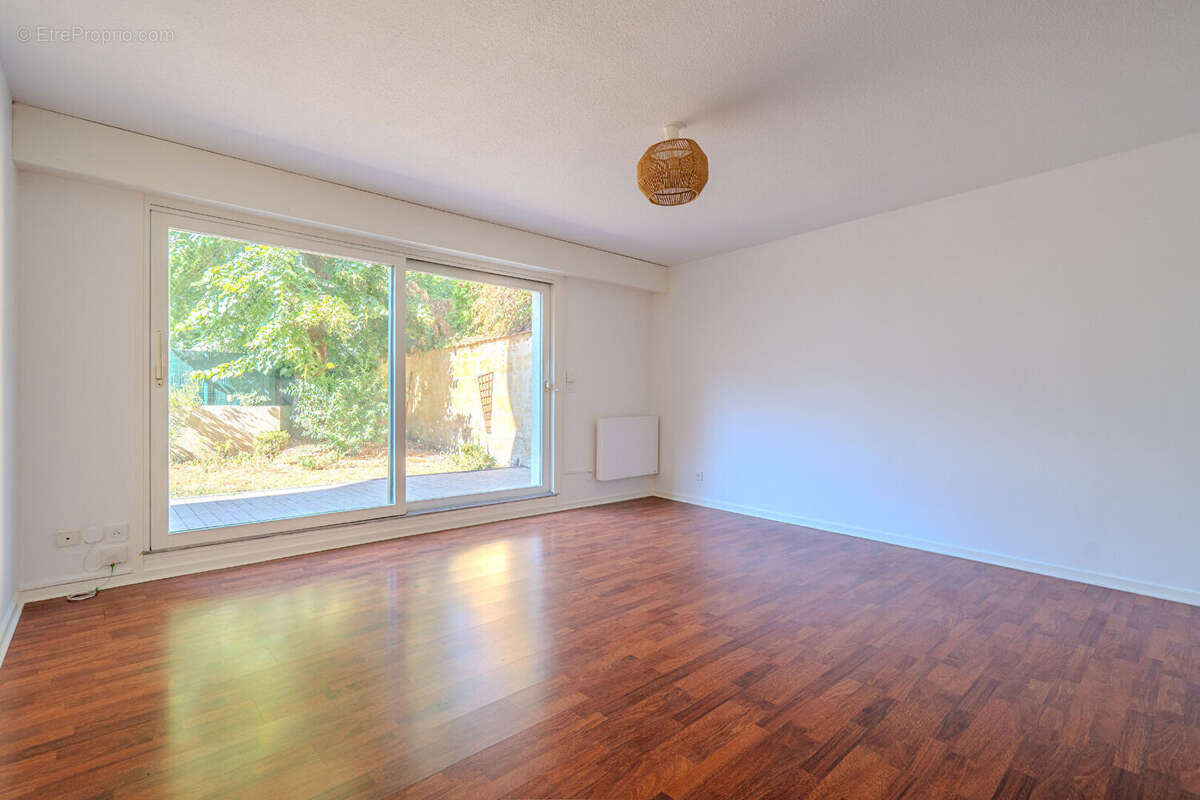 Bordeaux Fondaudège - Appartement T3 de 69 m² avec jardin de 60 m² et parking - photo 4