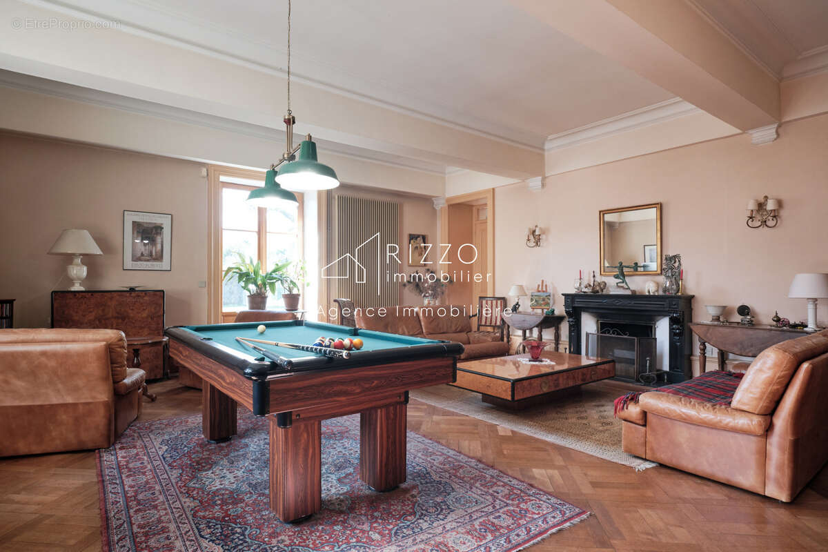 À Vendre : Ensemble Immobilier de 10 Pièces   Cachet Rare & Volumes Exceptionnels - photo 3