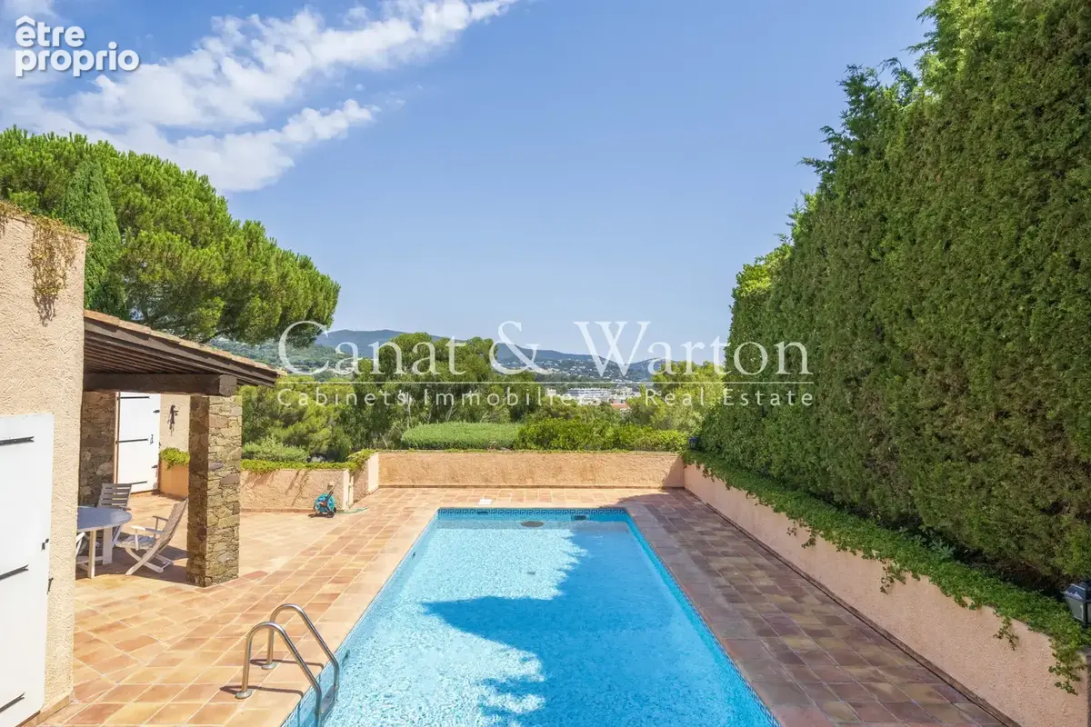 Sous compromis: domaine sécurisé à cavalaire, villa avec vue mer & piscine - photo 5