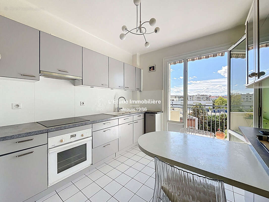 Appartement à LYON-3E