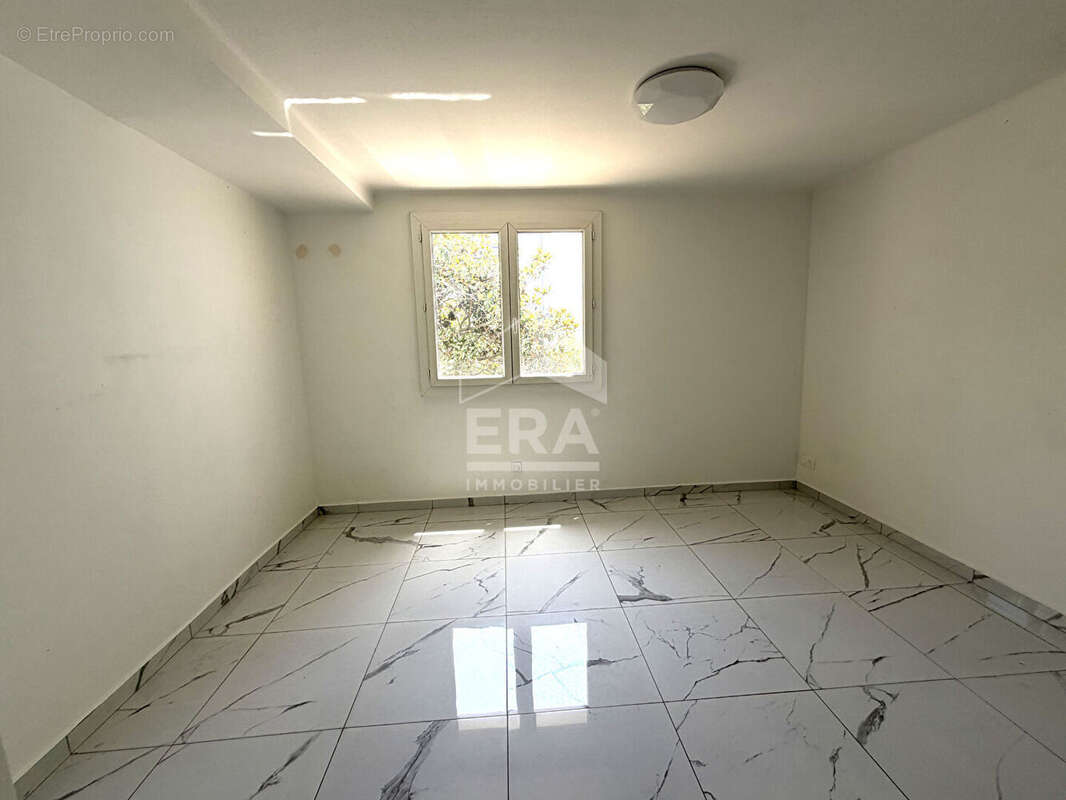 Appartement 72m² à martigues - photo 3