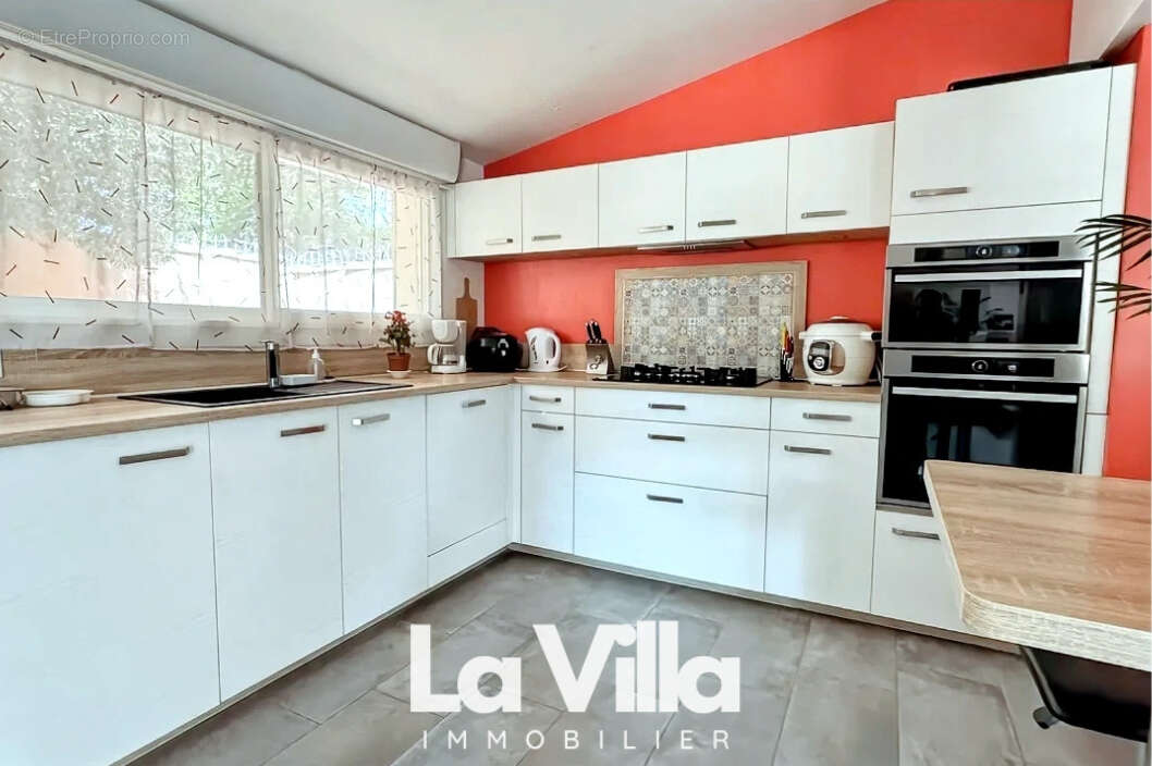 Maison Sorgues 6 pièce(s) 171 m2 - photo 6