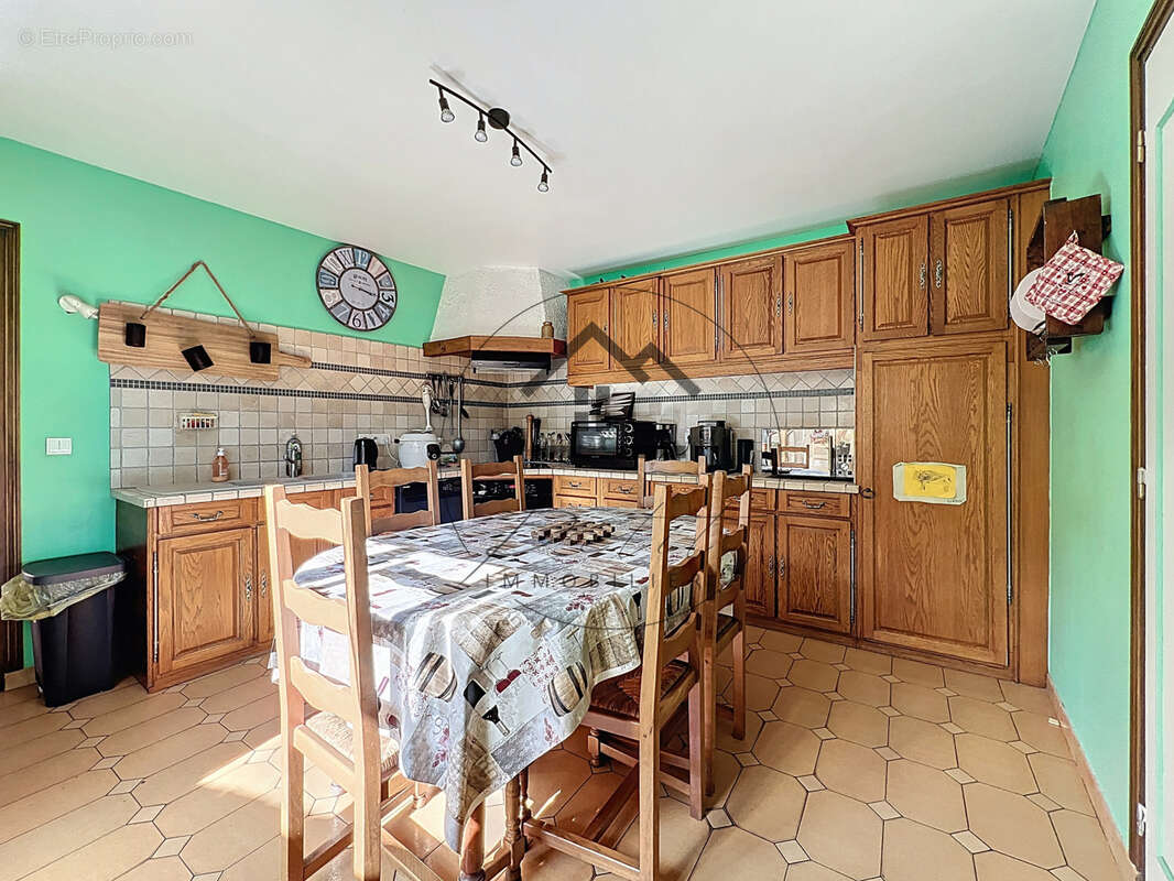 Maison à CIRES-LES-MELLO