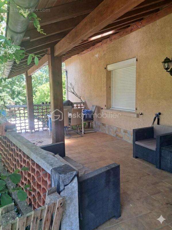 Opportunité Rare : Maison rapportant 8% de Rendement Brut - Idéal Investisseur ou Projet Familial - photo 15