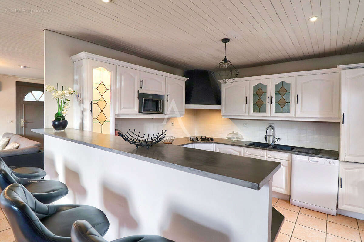 Maison à VINON-SUR-VERDON