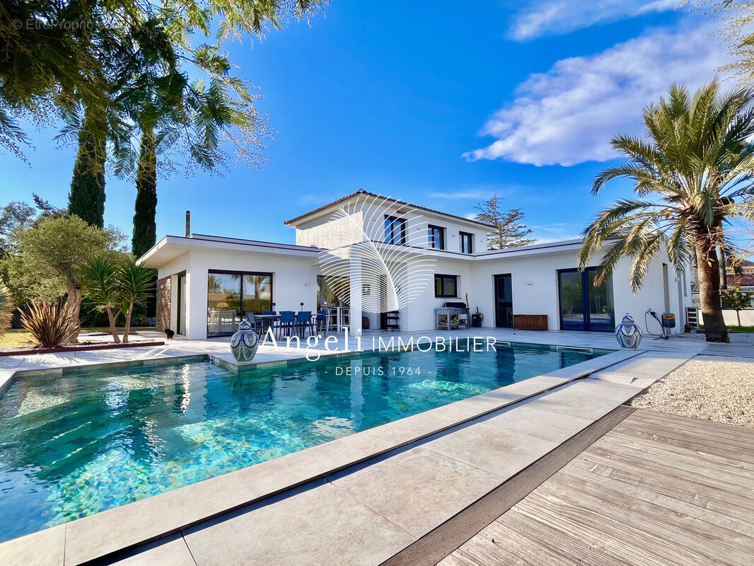 Maison à FREJUS