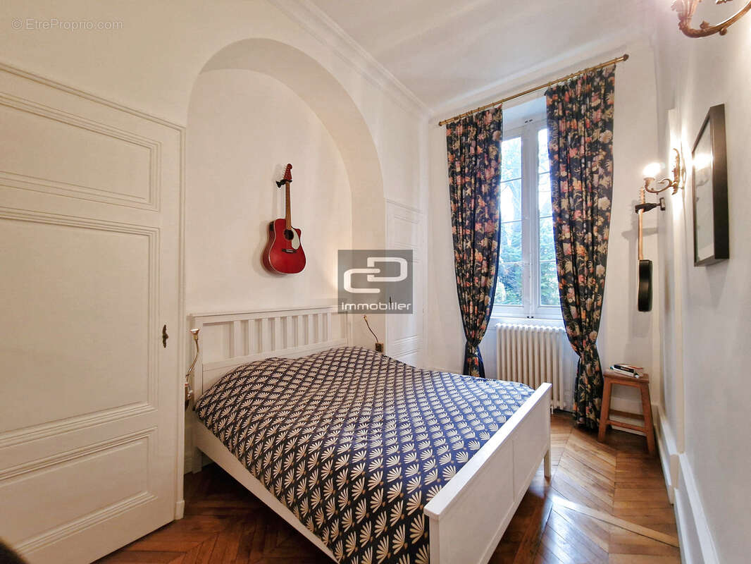 Appartement à COLLONGES-AU-MONT-D'OR