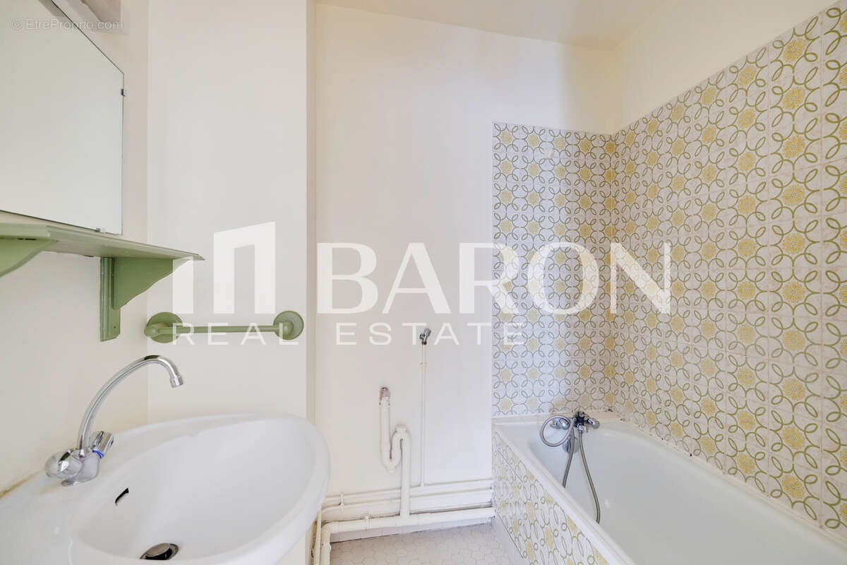 Appartement à PARIS-11E