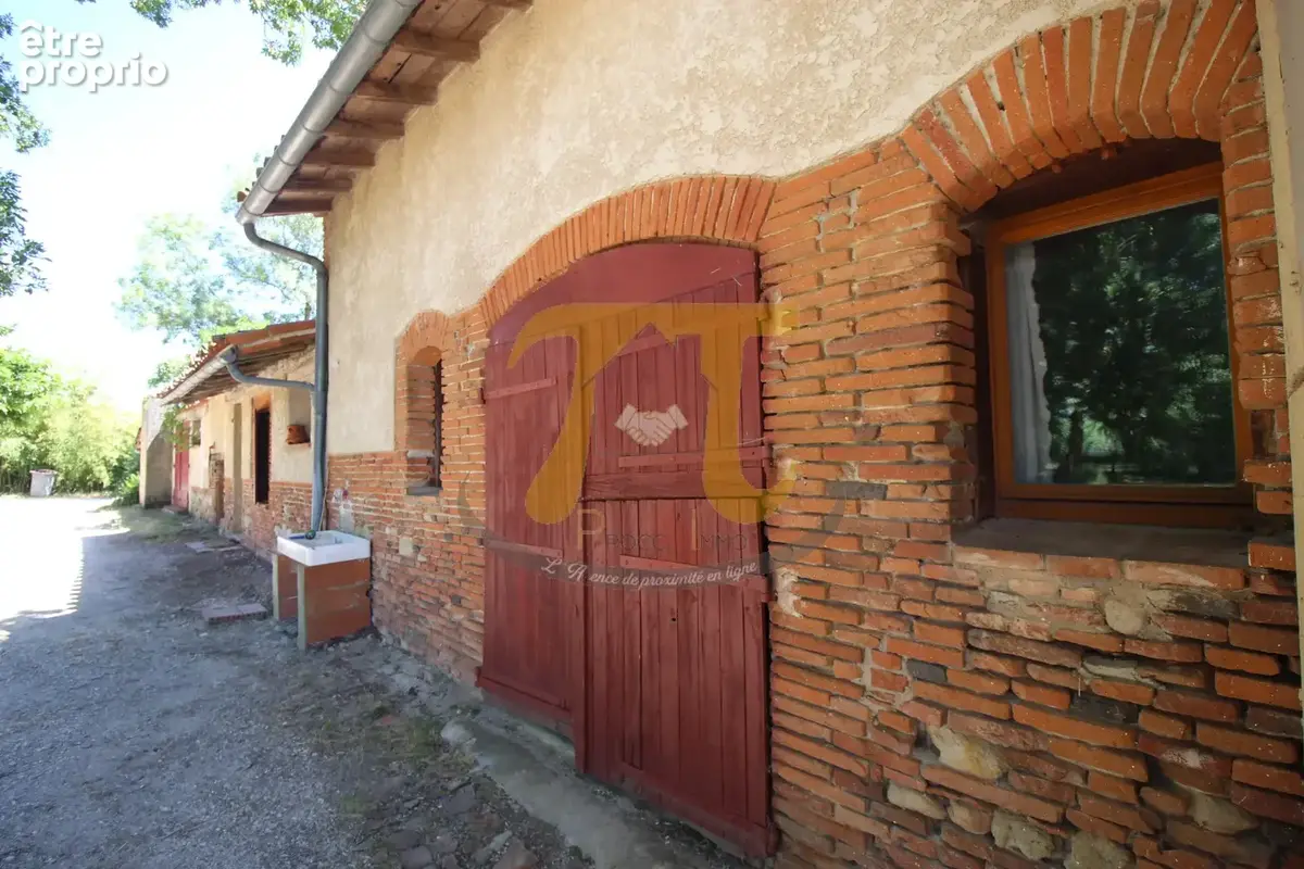 Grande maison de plain pied avec annexe de 100 m2 au calme et avec une vue Pyrénées - photo 9