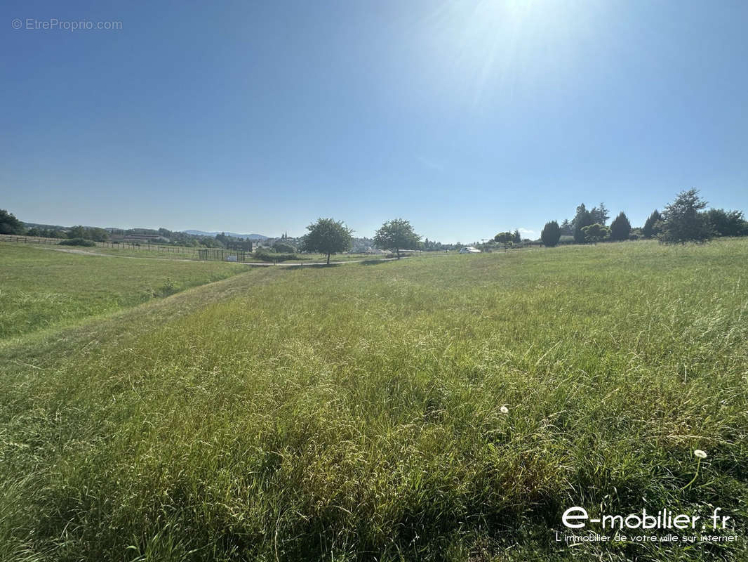 Terrain à LA CLAYETTE