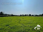 Terrain à L&#039;AIGLE