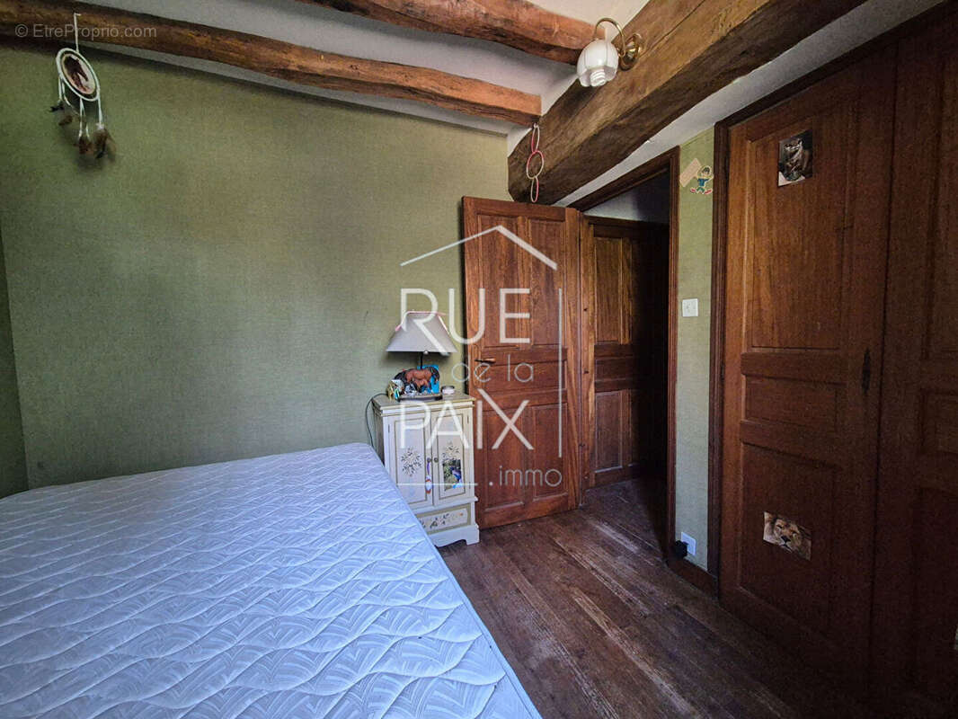 Maison à LES TROIS-MOUTIERS