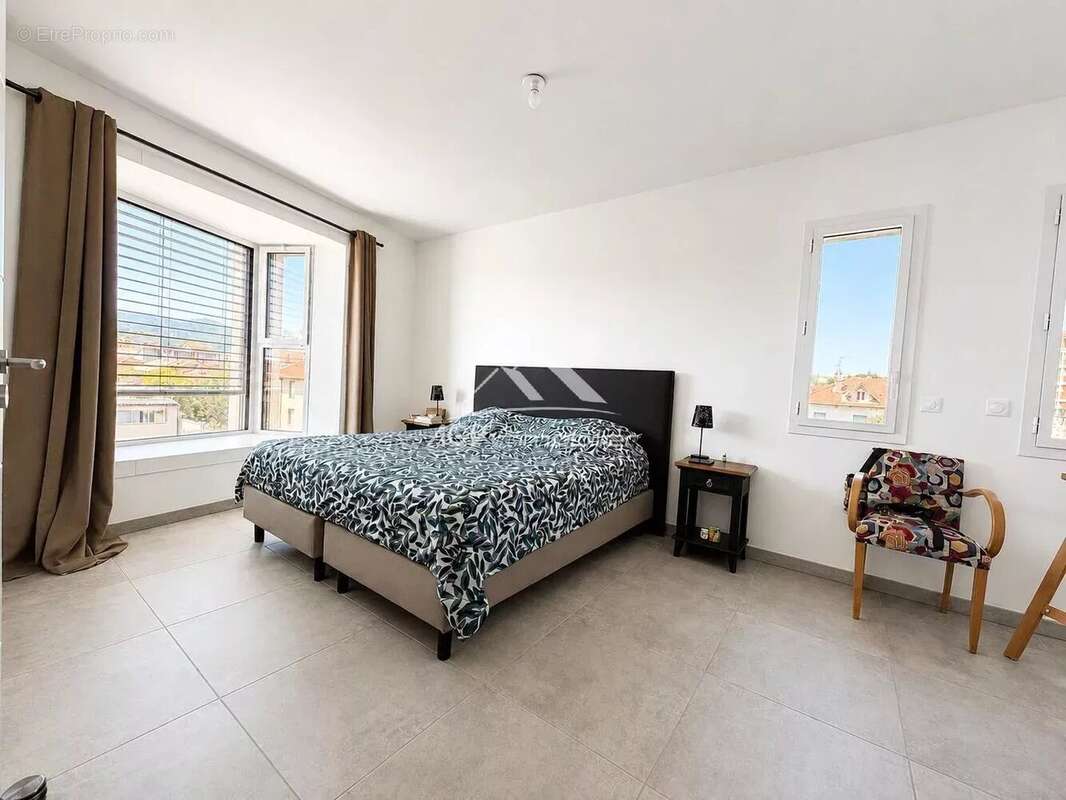 Appartement - Résidence sécurisée - 4 chambres - Alès - photo 7