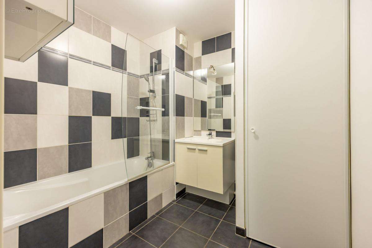 Appartement à SAINTE-PAZANNE