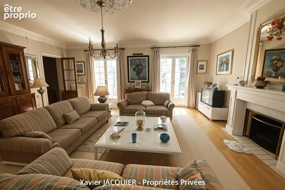 Belle maison familiale - 7 pièces - 263 m² - Centre bourg - photo 5