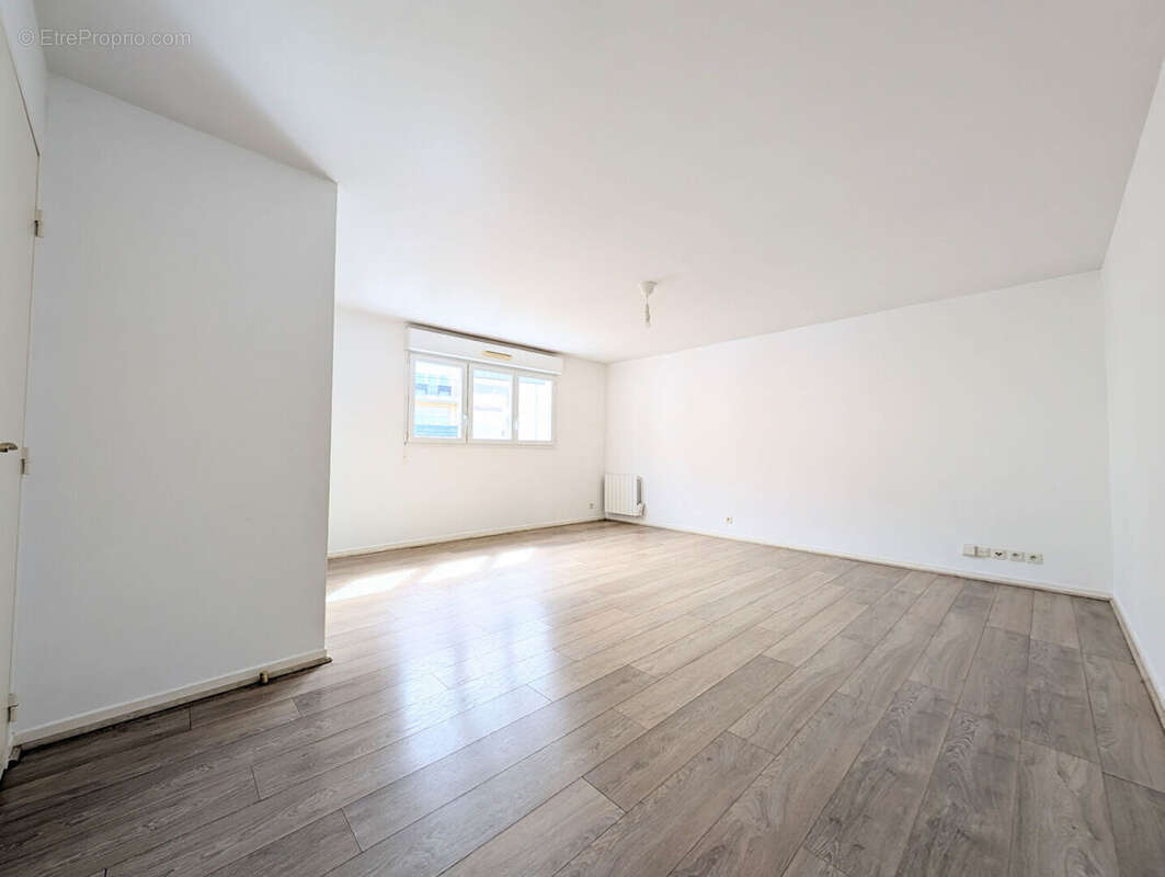 Appartement à SARTROUVILLE