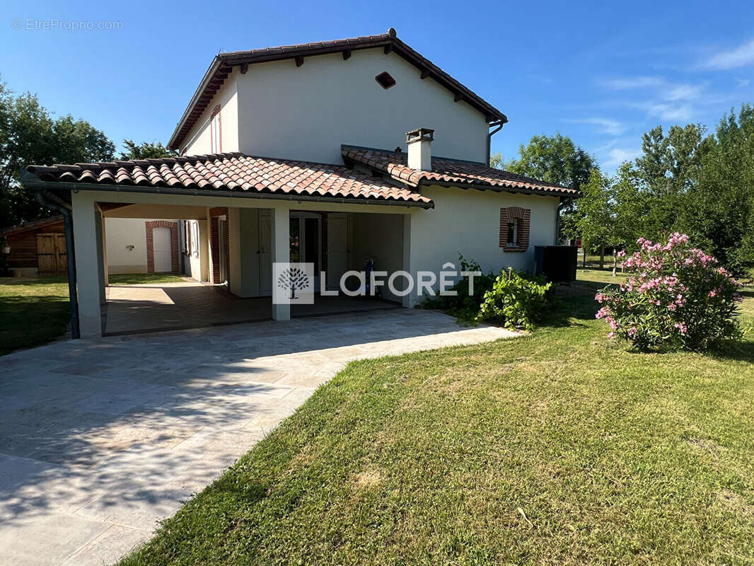 Maison à SAINT-GAUZENS