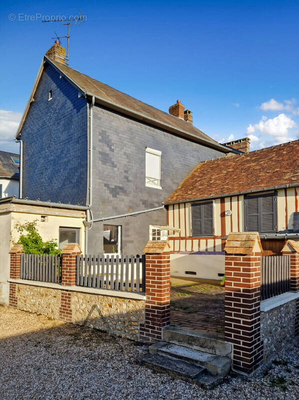 Maison à LE NEUBOURG