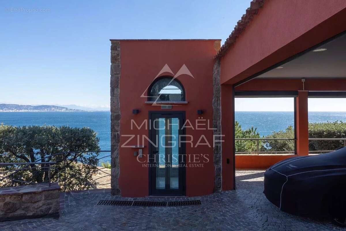 Maison à THEOULE-SUR-MER