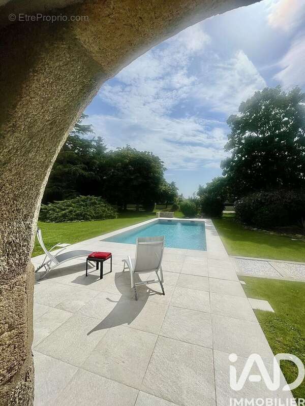 Maison 253 m² à Bouee  - photo 2