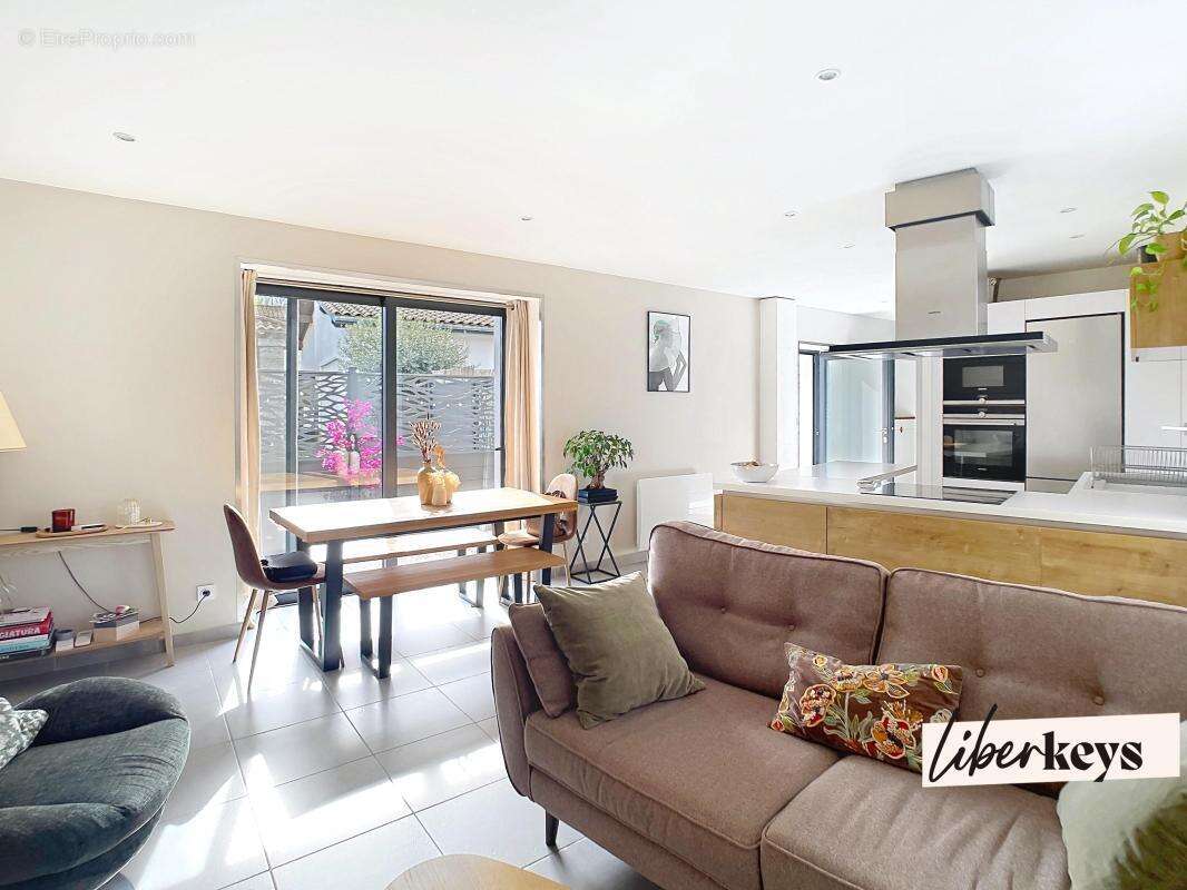 Maison à CAILLOUX-SUR-FONTAINES