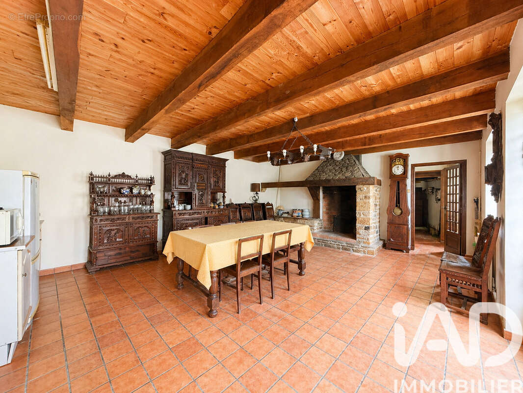 Maison 97 m² à Meljac  - photo 2