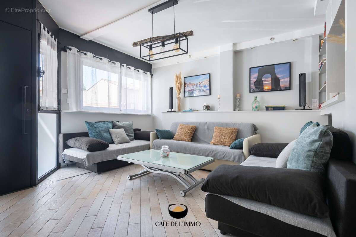 Appartement à MARSEILLE-7E