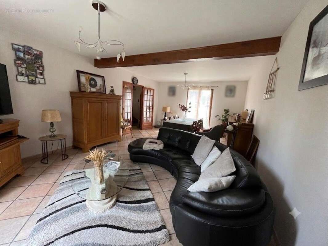 Maison 101 m² à Yvrench  - photo 4