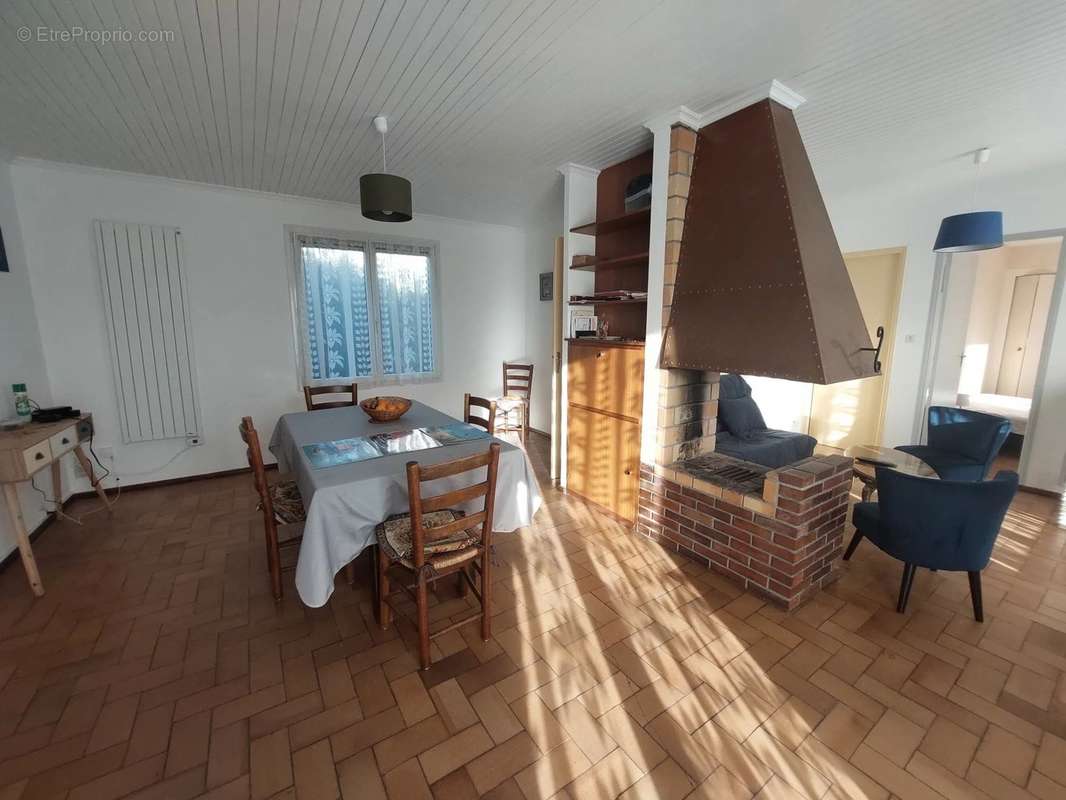 Maison à LA BREE-LES-BAINS