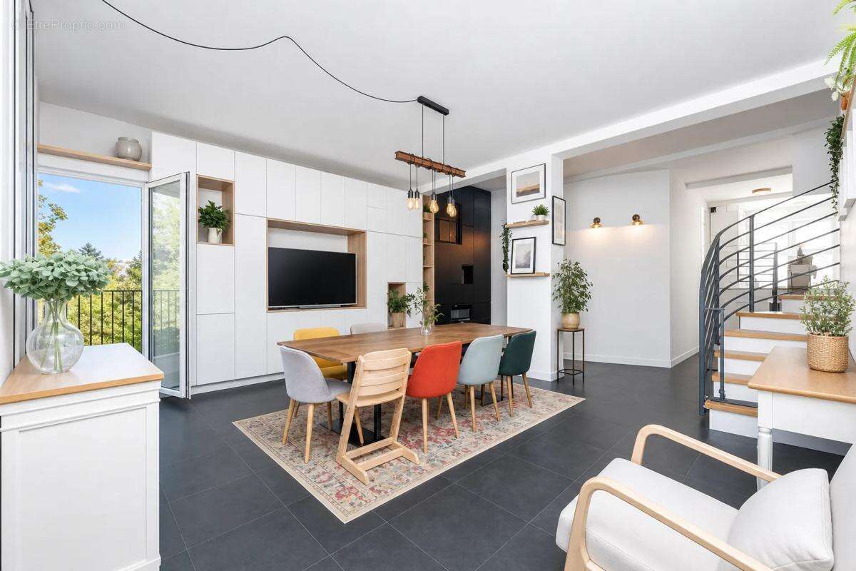 Maison à SURESNES