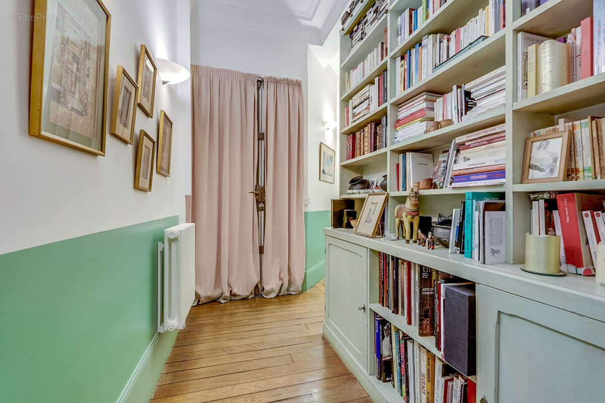 Appartement à PARIS-6E