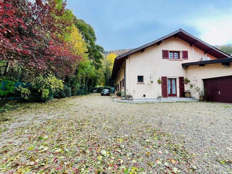 Maison à MONNETIER-MORNEX