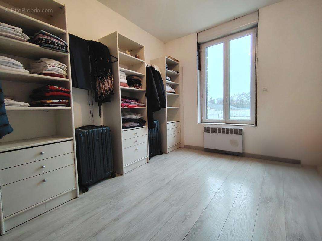 Maison à SIN-LE-NOBLE