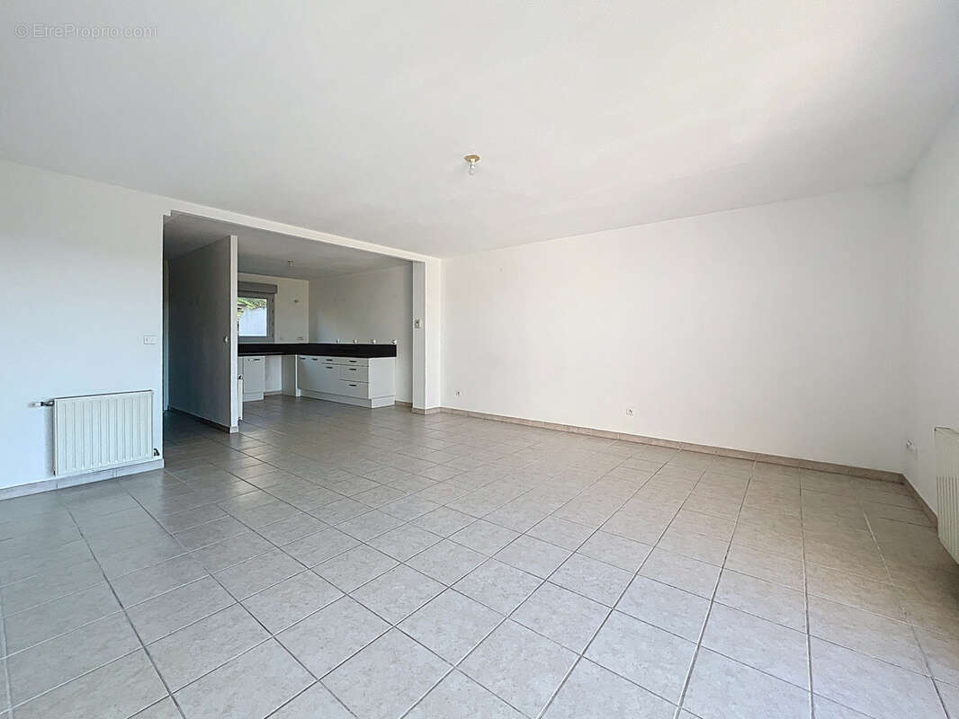 Appartement à JASSANS-RIOTTIER