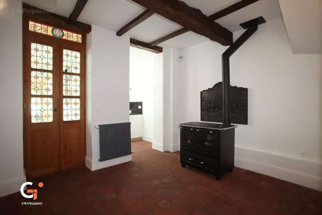 Maison 9 pièces avec jardin et garage - photo 6