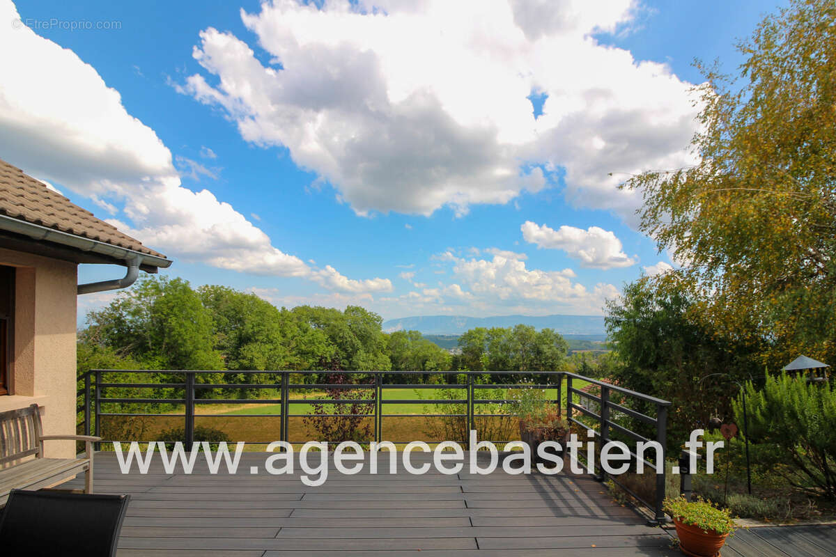 THOIRY   Villa 183 m2 - Vue Mont-Blanc - Studio indépendant - DPE C - Terrain 800 m2 - photo 11