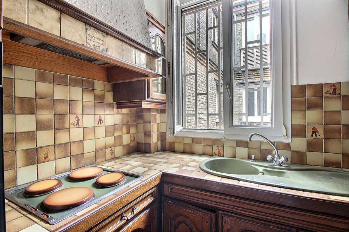 Appartement à PARIS-14E