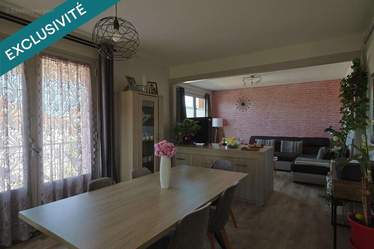 Photo 2 - Appartement à SAINT-TRIVIER-DE-COURTES