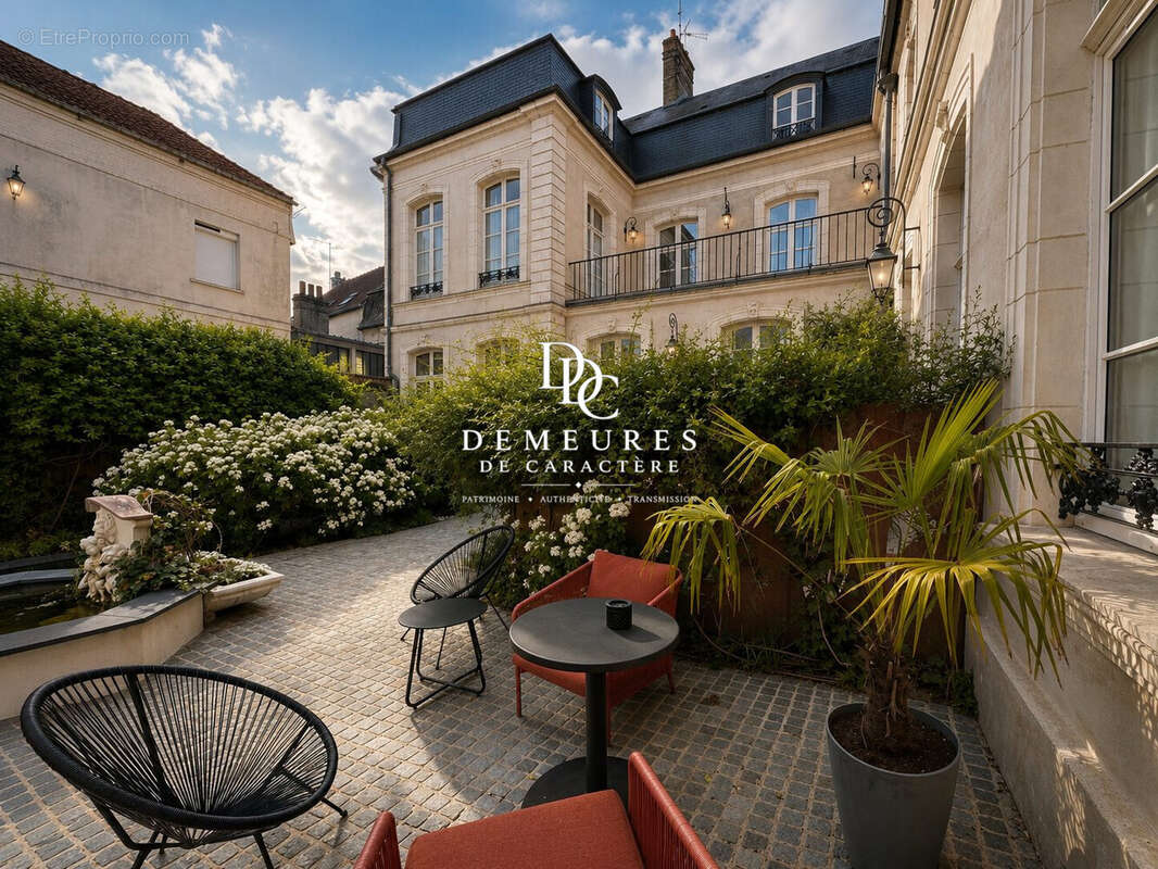 Appartement 418 m² à Montreuil  - photo 4