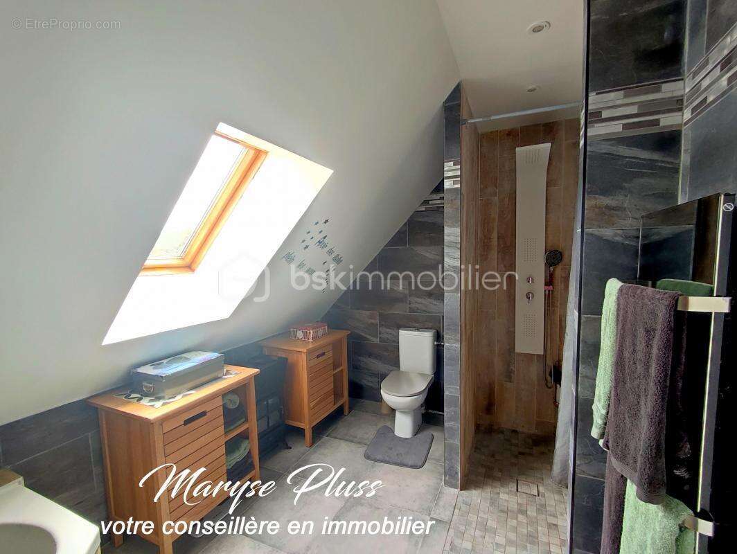 Maison à COURRIERES