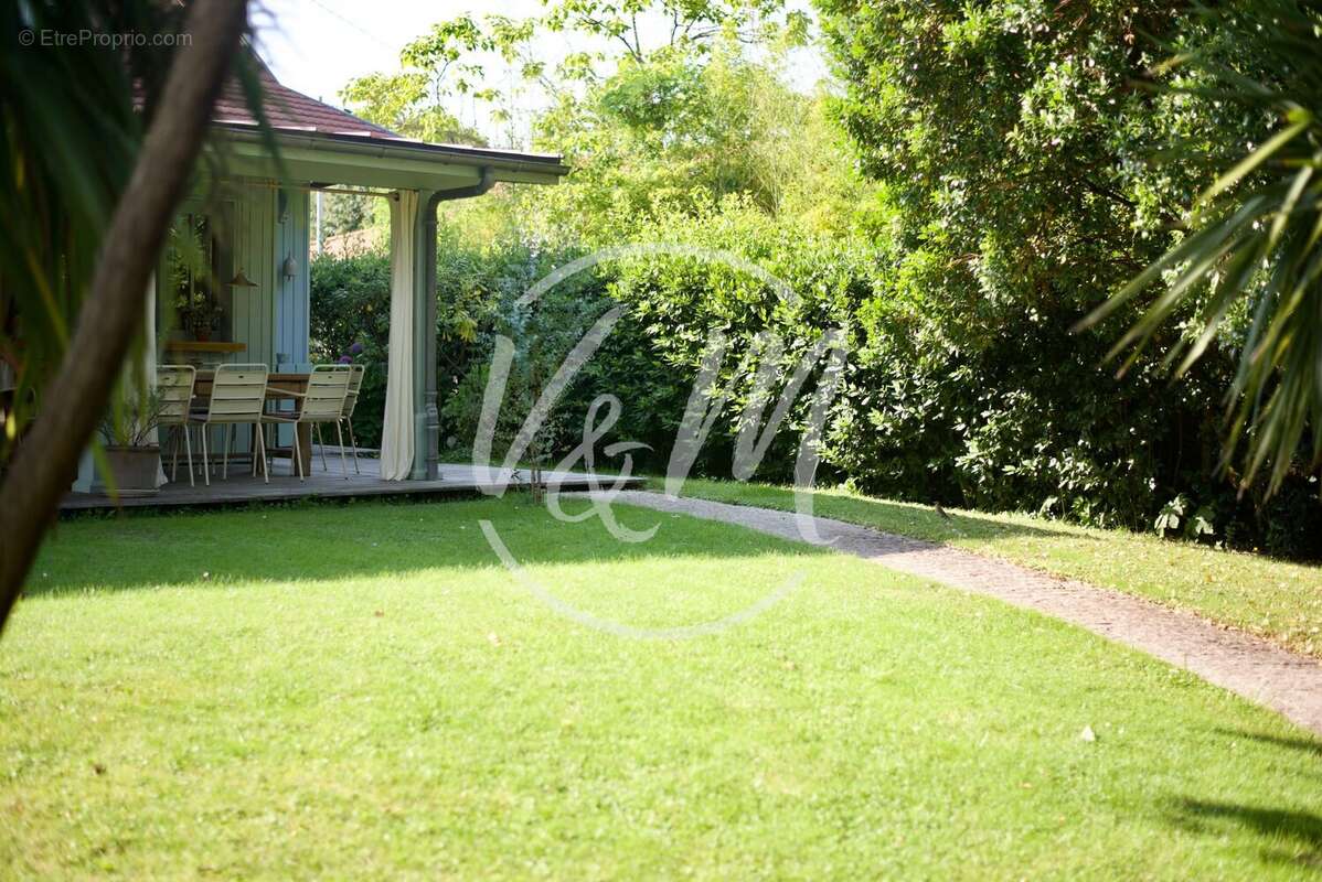 Maison 197 m² à Andernos-Les-Bains  - photo 4