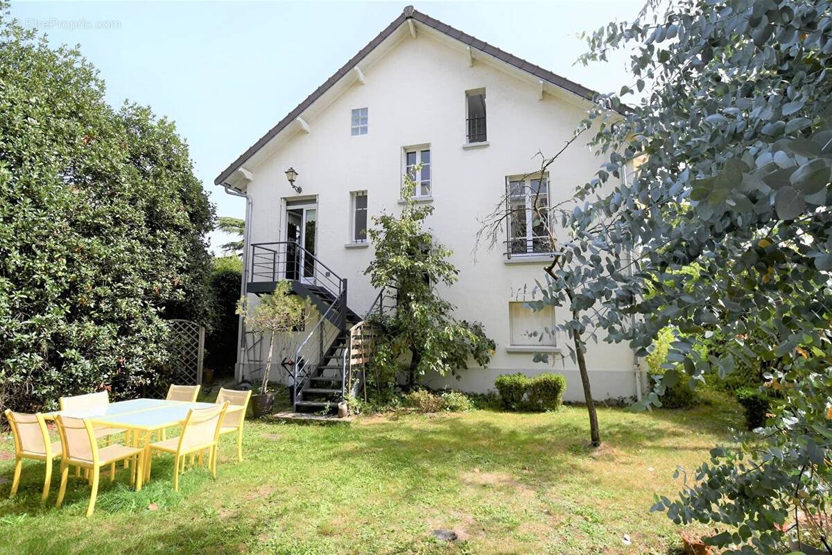 Maison à LE VESINET
