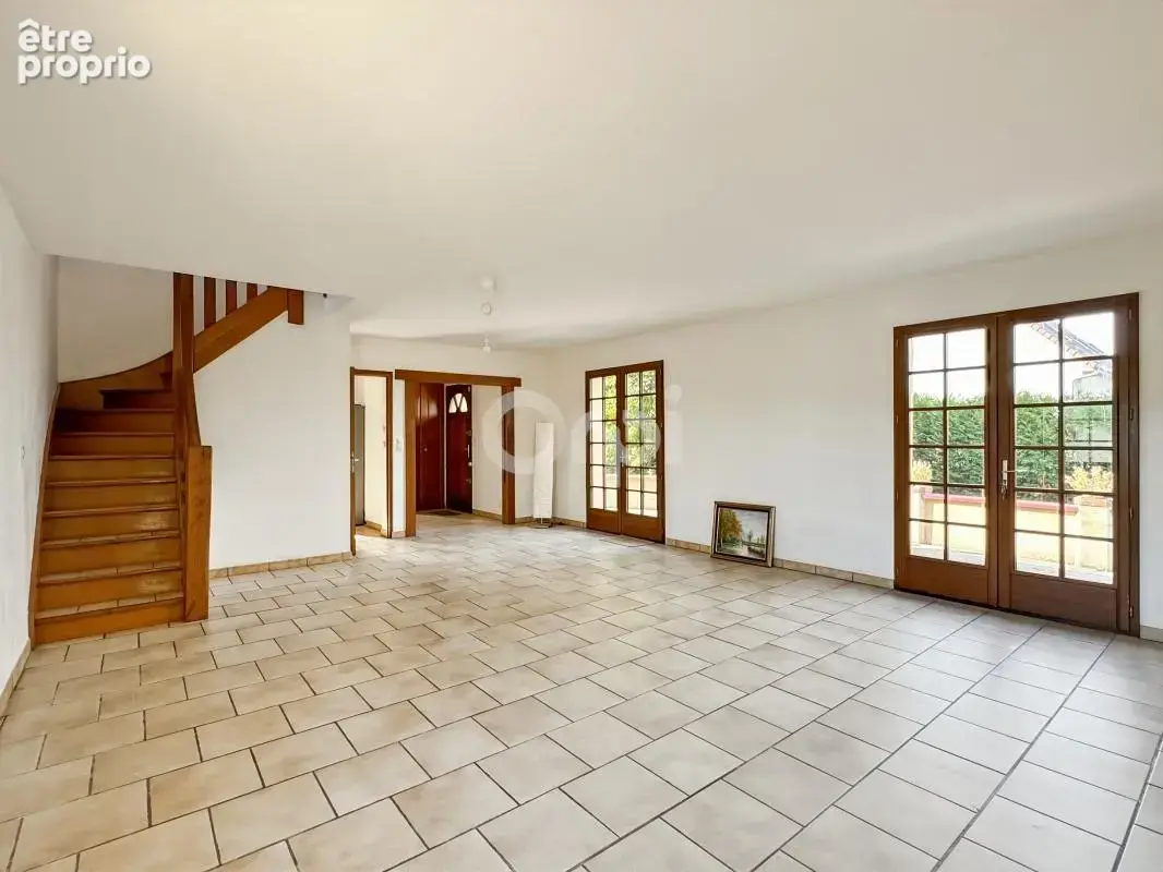 Maison familiale avec vue dégagée – Quartier recherché - photo 3