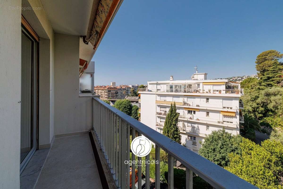 Nice cimiez // avenue georges v : appartement traversant / rénové / meublé / terrasses - photo 15