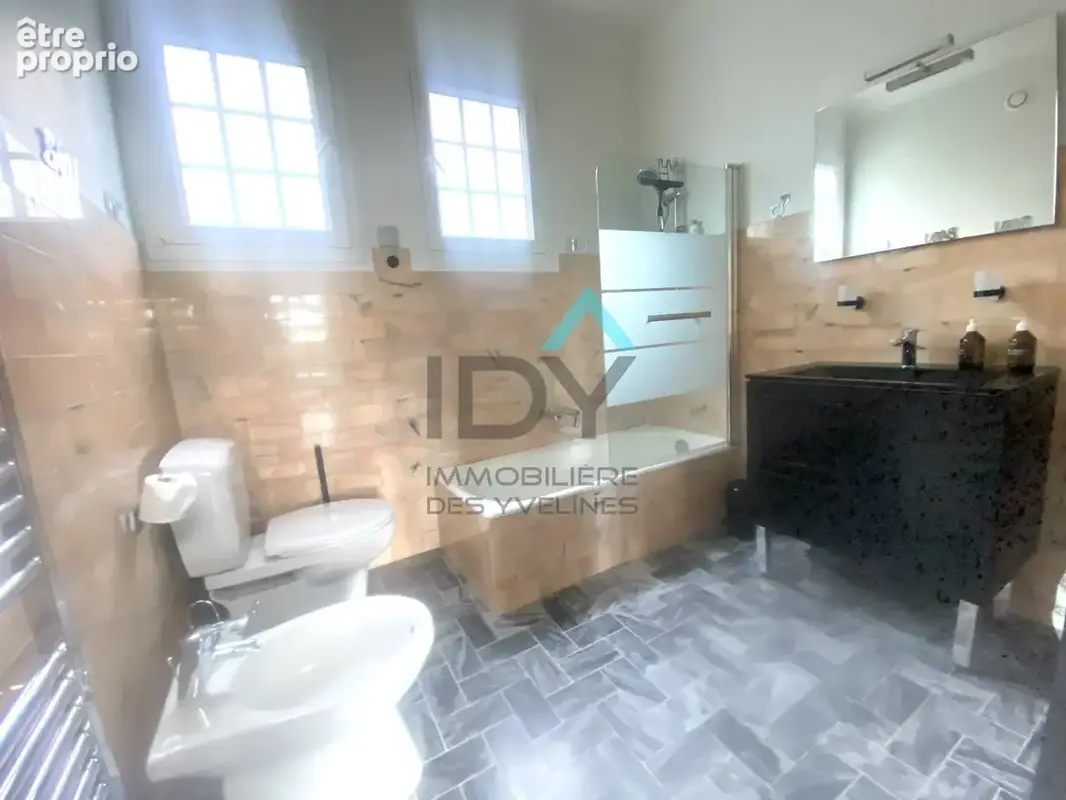 LE PORT MARLY .Proche MARLY . Quartier résidentiel. Maison 160 m² 6 pièces à 15 mn du RER de Saint Germain - photo 9