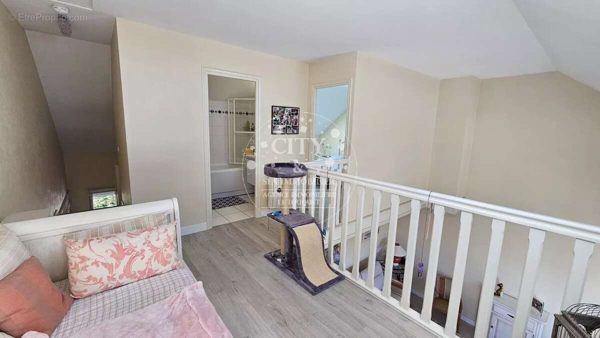 Domaine prive - triplex traversant t3 cabine avec terrasses - photo 17