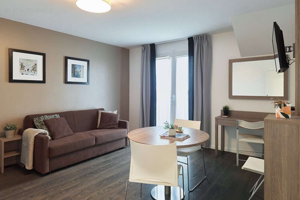 INVESTISSEMENT LOCATIF  Roissy-en-France  Résidence d'Affaires Zenitude Roissy Village - 6.58% de rentabilité - photo 3
