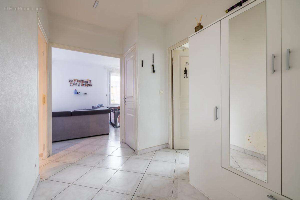 Maison à COMBS-LA-VILLE